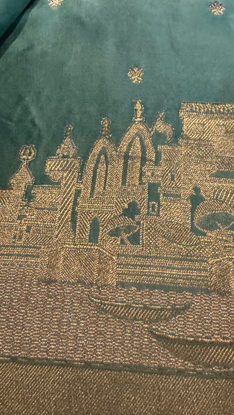 Kashi Elegance – Mint Green and Gold Mashru Silk Banarasi Handloom Saree