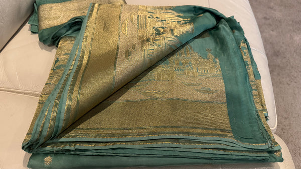 Kashi Elegance – Mint Green and Gold Mashru Silk Banarasi Handloom Saree