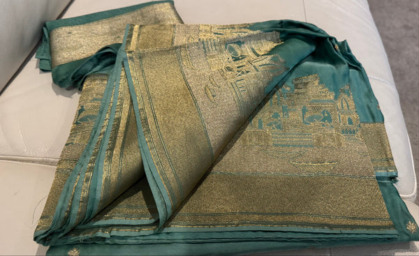 Kashi Elegance – Mint Green and Gold Mashru Silk Banarasi Handloom Saree