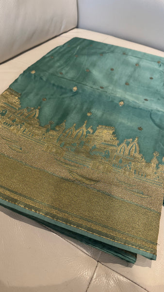 Kashi Elegance – Mint Green and Gold Mashru Silk Banarasi Handloom Saree