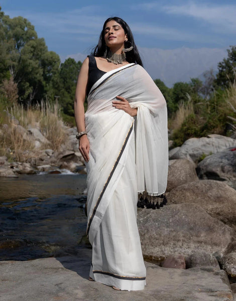 Soft Mul Cotton White Saree With Tassels