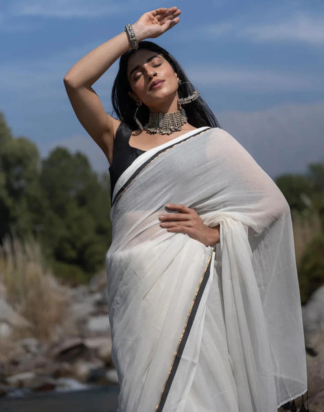 Soft Mul Cotton White Saree With Tassels