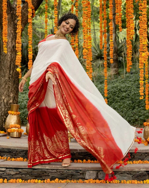 White And Red Mulmul Cotton Saree With Foil Printed Border