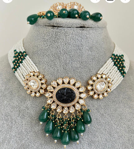 Emerald Golf Plated Silver Foiled Kundan Choker