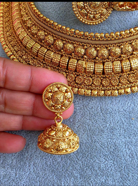 Antique Mukut Gold Bridal South Indian Necklace