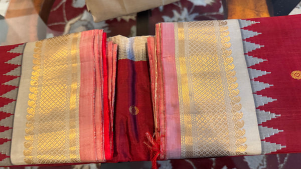 Deep Maroon and Gold Dual Tone Pure Silk Handloom Gadwal Saree