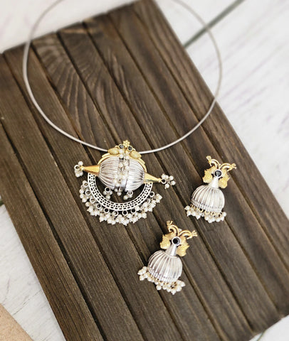 Dual Tone Hasli Necklace Set with Earrings