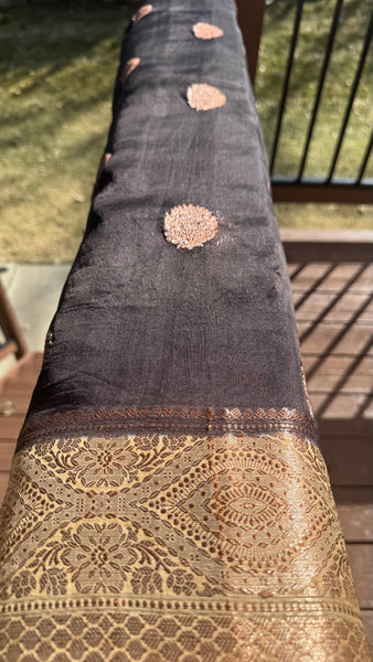 Midnight Magic: Handwoven Black Kora Silk Banarasi Saree