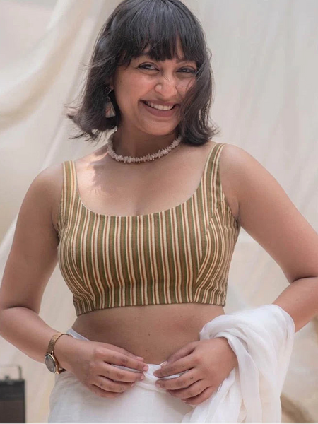 Reversible sleeveless padded U-neck blouse in plain gold cotton silk and striped grey-white cotton with stretchable versatile blouse