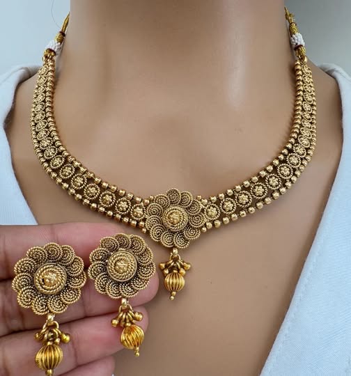 Antique Gold Necklace South Indian Temple Jewelry