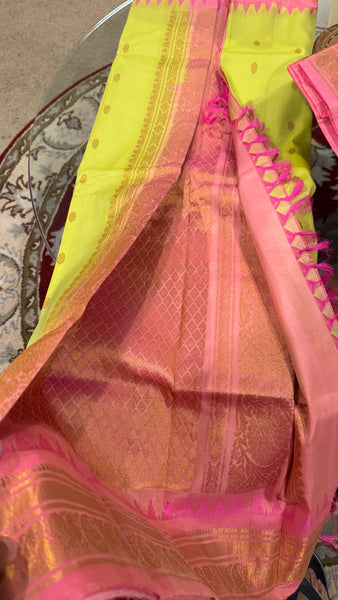 Mint Pistachio Green and Pink Pure Silk Handloom Gadwal Saree