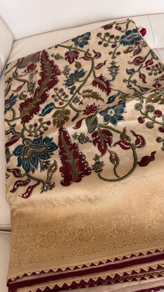 Beige Soft Silk Saree with Bold Kalamkari Motifs