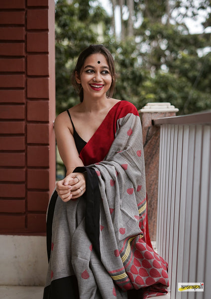 Pure Handloom Cotton Rain Drop Saree