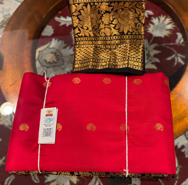 Red, Black, and Gold Dual Tone Pure Silk Handloom Gadwal Saree