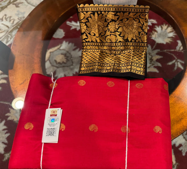 Red, Black, and Gold Dual Tone Pure Silk Handloom Gadwal Saree