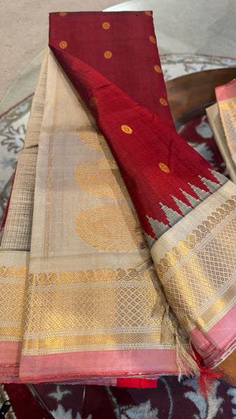 Deep Maroon and Gold Dual Tone Pure Silk Handloom Gadwal Saree