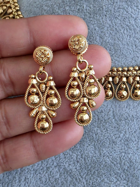 Antique Gold Necklace with Earrings