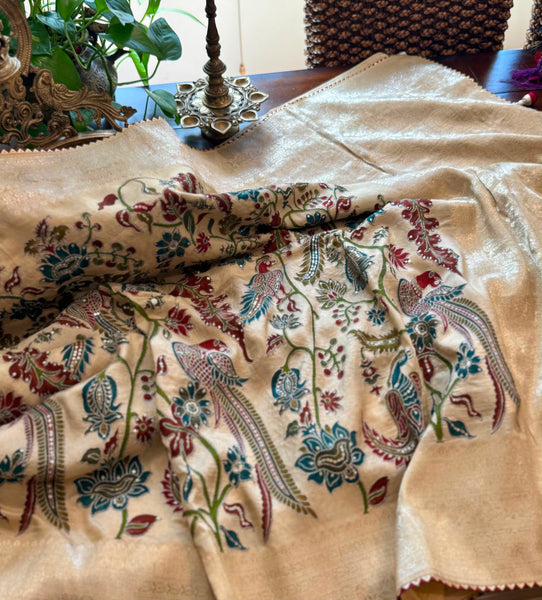 Beige Soft Silk Saree with Bold Kalamkari Motifs