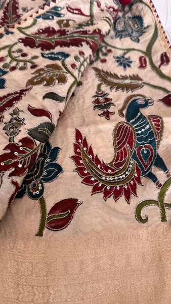 Beige Soft Silk Saree with Bold Kalamkari Motifs