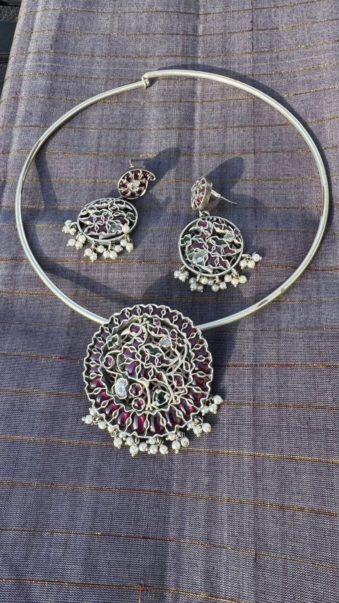 Kemp hasli Peacock necklace set
