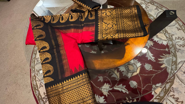 Red, Black, and Gold Dual Tone Pure Silk Handloom Gadwal Saree