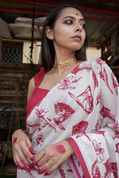 White Mulmul Cotton Printed Saree With Red Border