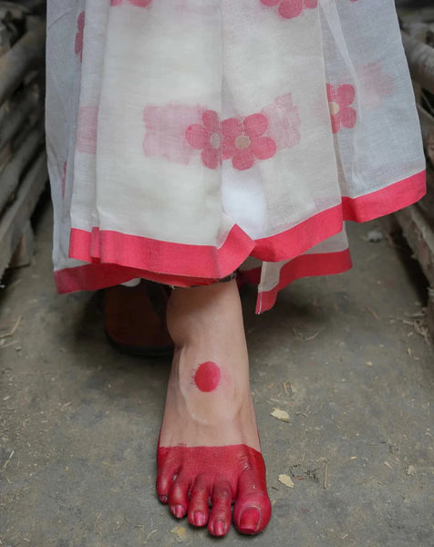 White And Red Mulmul Cotton Floral Design Saree With Tassels