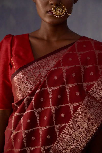 Red Handloom silk Jaal Banarasi Saree with floral Zari Border