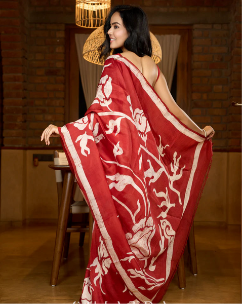 Agamoni Durga Puja Collection Red & Off White Batik Saree