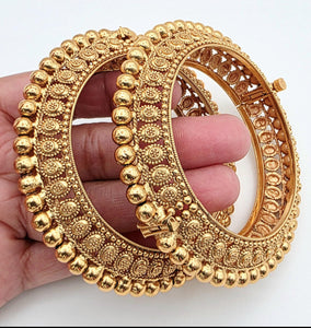 Pair Gold Kada Bangles