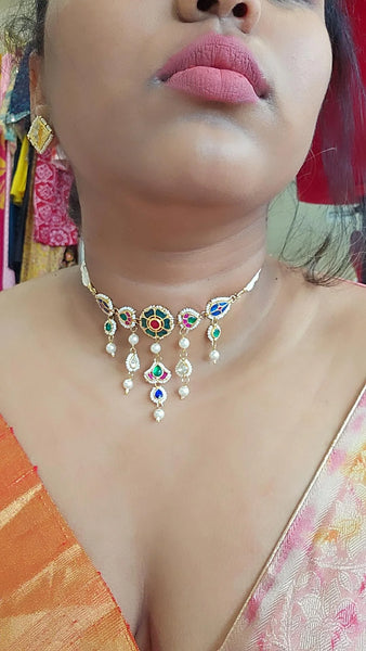 Aarvi pachi kundan necklace set