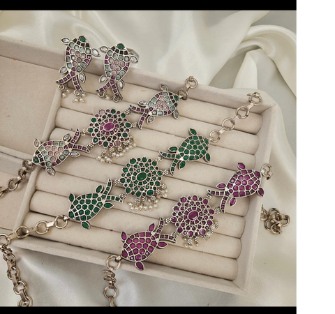 Pink Fish Stone Choker Set with Pearls