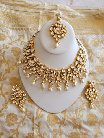 Ahmedabadi 3 piece pachi kundan jewelry set