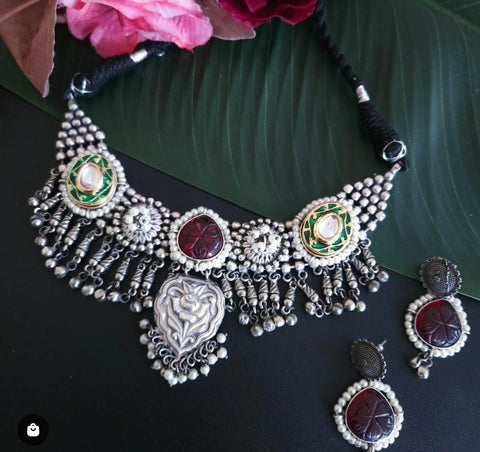 Adithi 925 silver polish fusion necklace set