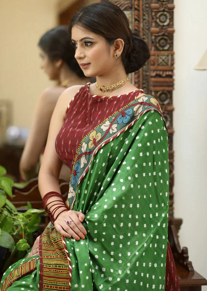 GREEN GAJJI SILK BANDHEJ SAREE WITH KALAMKARI HAND PAINTED PALLU & LINE BORDER