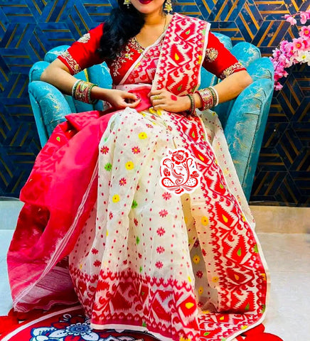 Agamoni Durga Puja Collection Red & Off White Jamdani Saree