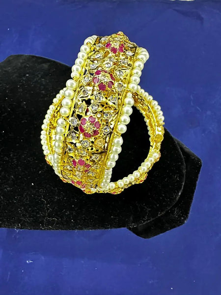 Jaddau Hyderabadi Red and White openable gold plated kadas/bangles