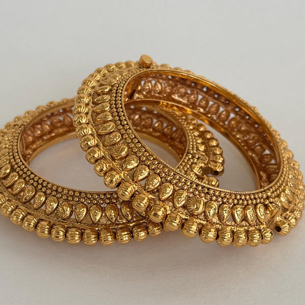 Pair Gold Kada Bangles