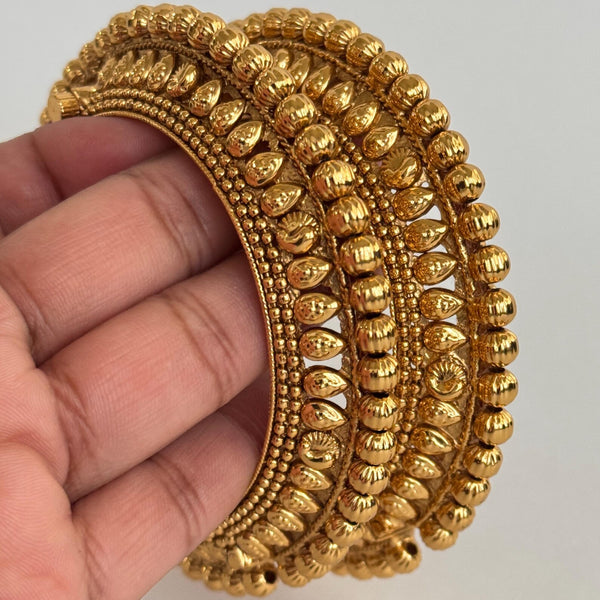 Pair Gold Kada Bangles