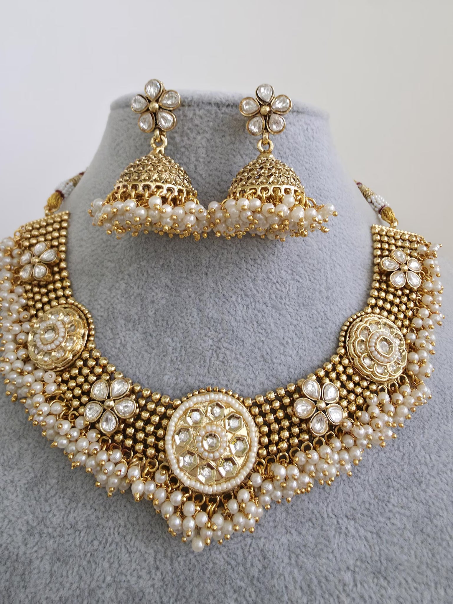 Guttapusalu Pearl Kundan Gold Necklace