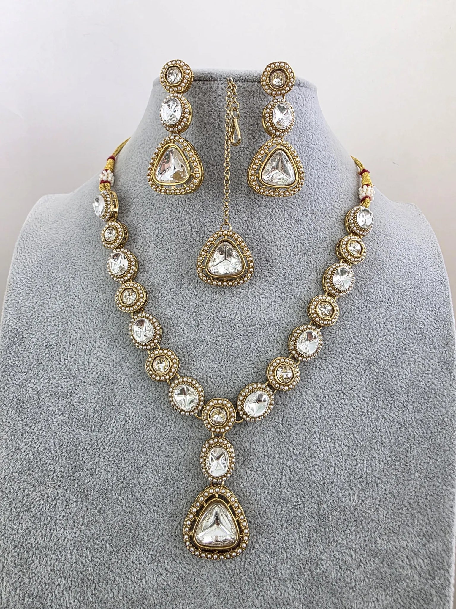 Antique Dull Gold Kundan Pearl Necklace Set