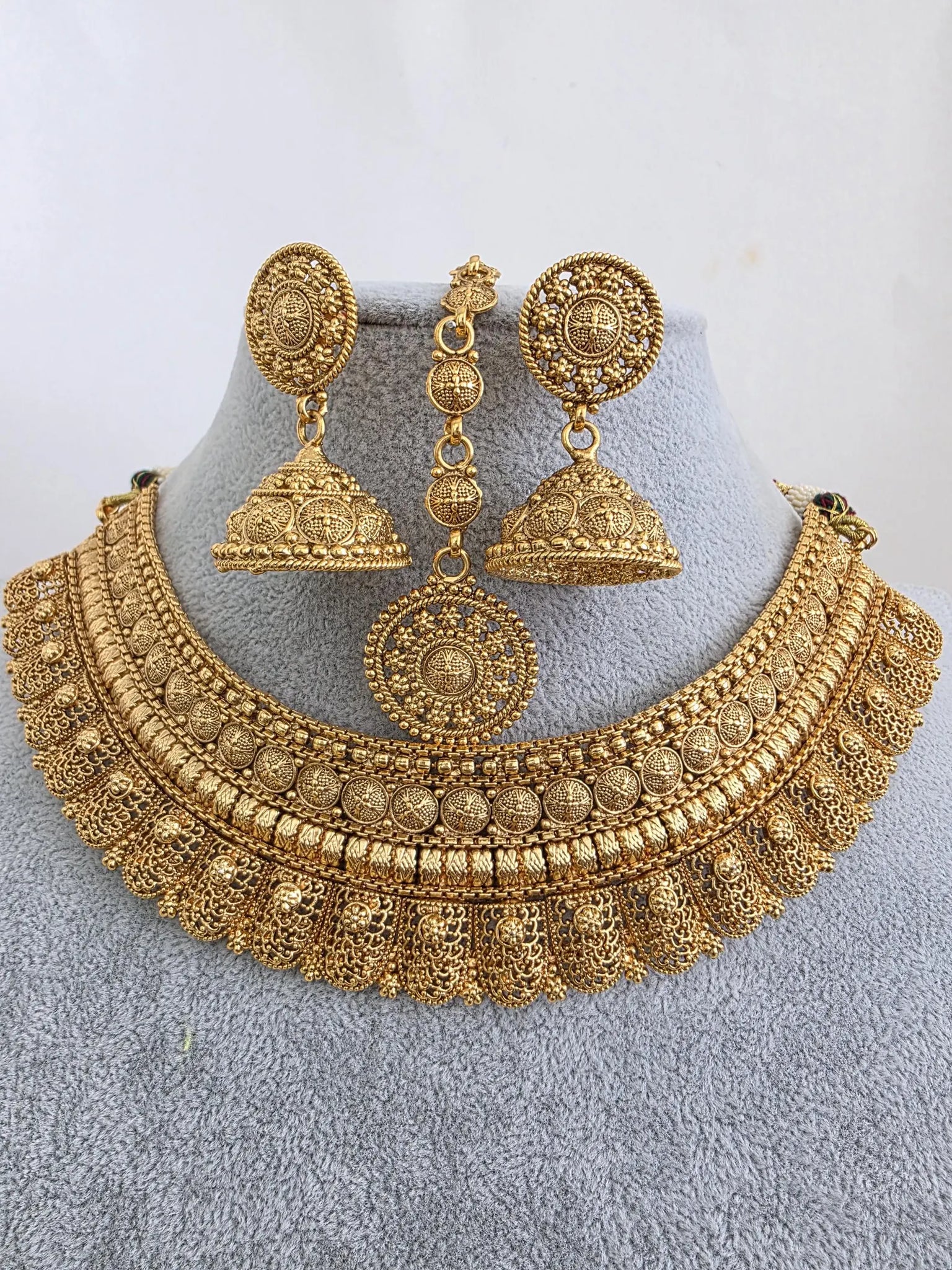 Antique Mukut Gold Bridal South Indian Necklace