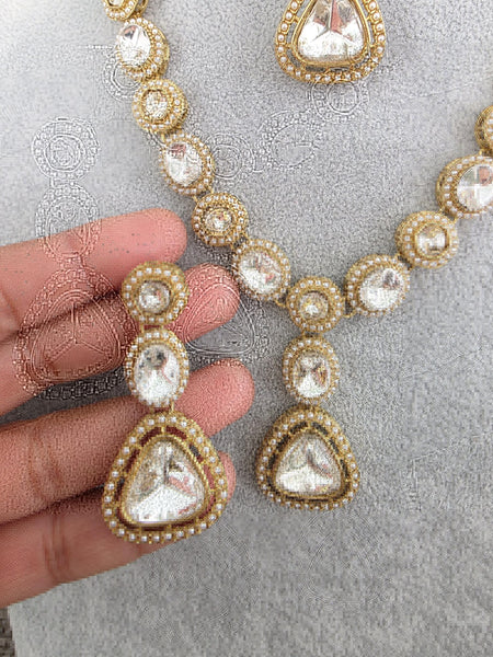 Antique Dull Gold Kundan Pearl Necklace Set