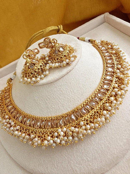 Gold Polki Stone Kundan Guttupuslu necklace