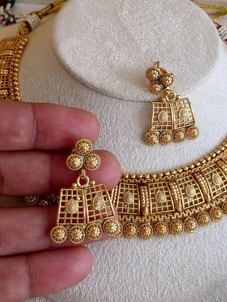 Antique Gold Necklace with Earrings and Tikka