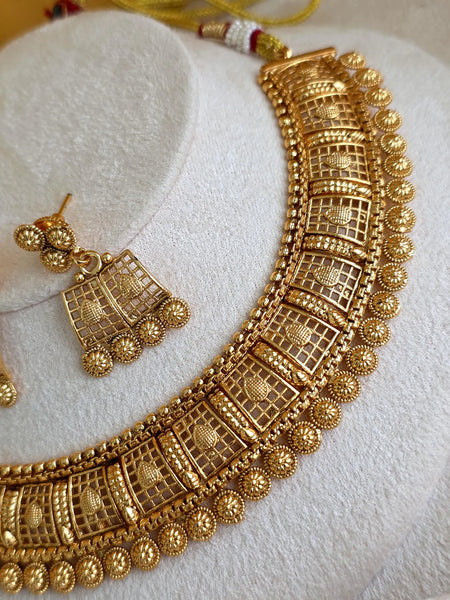 Antique Gold Necklace with Earrings and Tikka