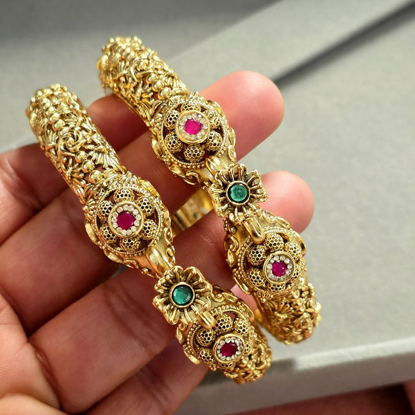 Gold plated Rajwadi Swaroski Kundan One Openable Bangle