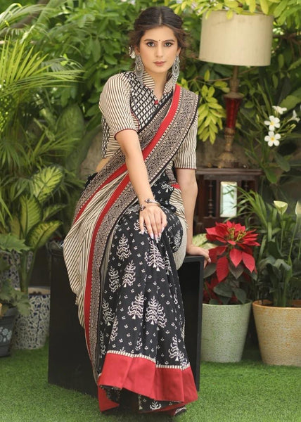 BLACK PRINTED COTTON SAREE WITH LINE AJRAKH PALLU AND MAROON COTTON SILK, AJRAKH COMBINATION BORDER