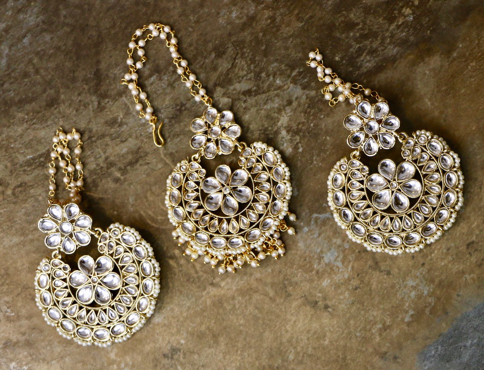 Gold Plated Mang Tika with Kundan Earrings & White Pearls