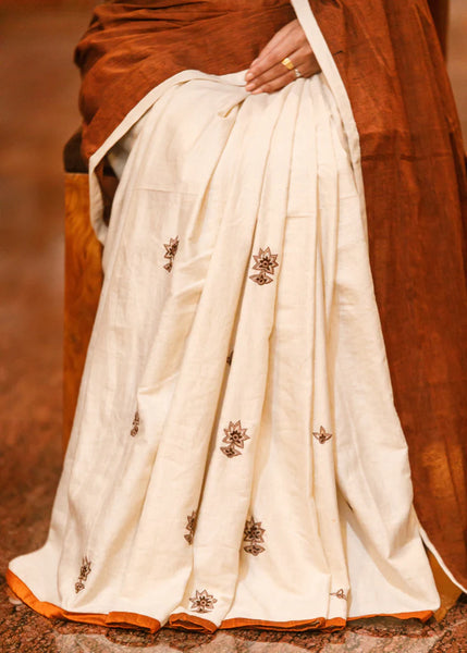 RUST & OFFWHITE COMBINATION COTTON SAREE WITH EMBROIDERED MOTIFS